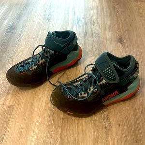 HOKA Arkali Hiking Shoes - worn once!